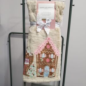 Cupcake & Cashmere Gingerbread Throw